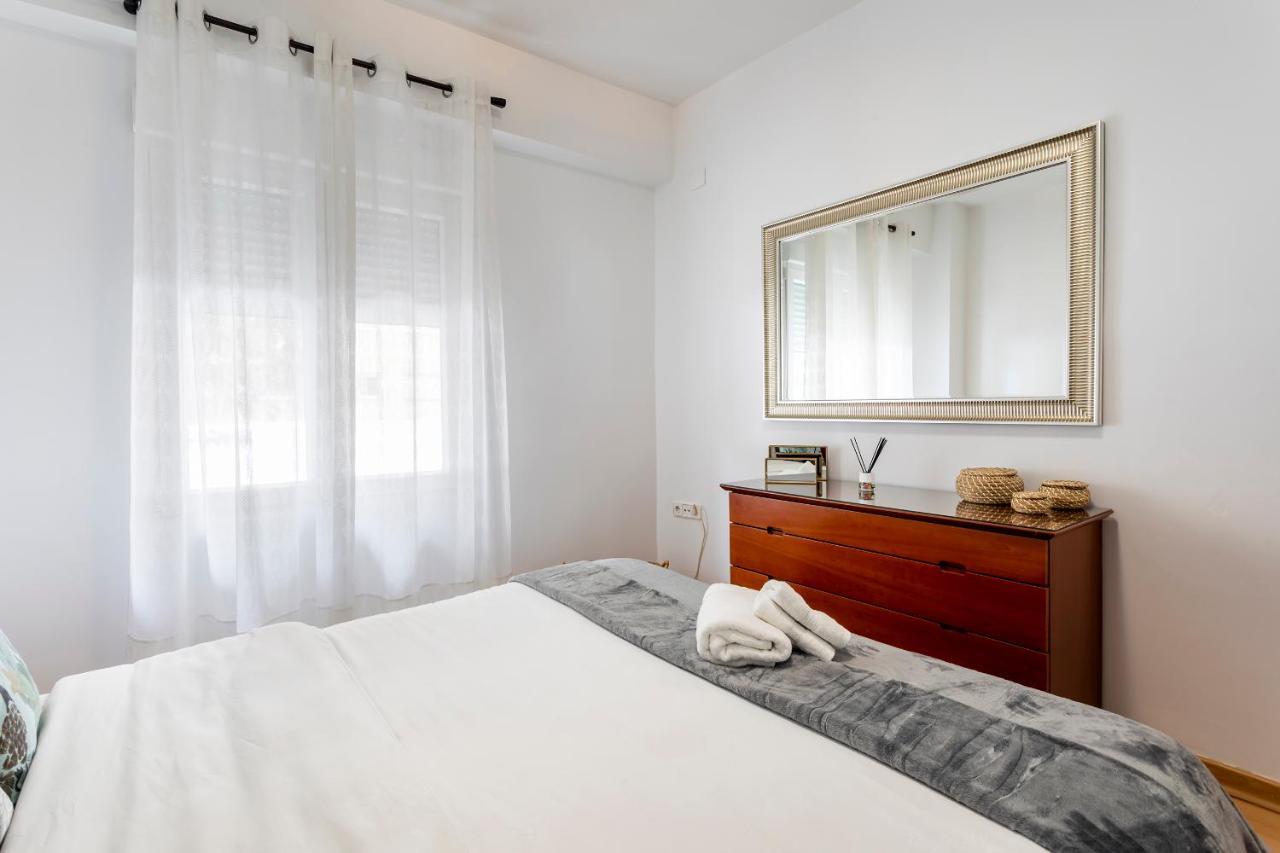 Precioso Piso Moderno: Terraza, A/c, Netflix, Wifi Valenza